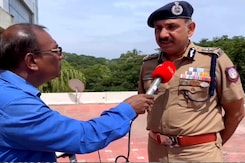 Meet Veera, Chennai Police's New Superhero in the Fight Against Road Accidents Meet Veera, Chennai Police's New Superhero in the Fight Against Road Accidents
