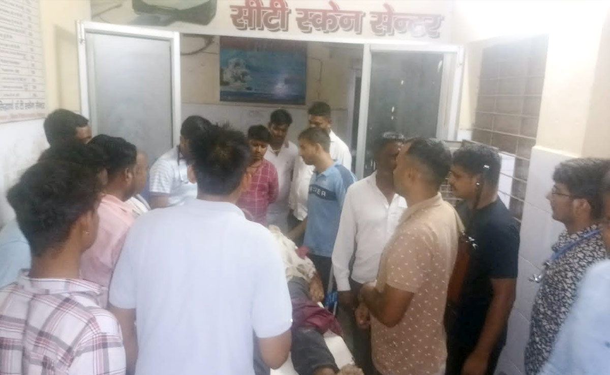 धौलपुर में कांग्रेस मंडल अध्यक्ष को गोलियों से भूना, बीच बाजार आधा दर्जन बदमाशों ने मारी 8 गोलियां