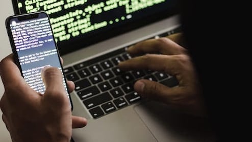 एक कॉल के बहाने मोबाइल देना पड़ सकता है भारी! नहीं रखा इन बातों का ख्याल तो बुरे फंसेंगे