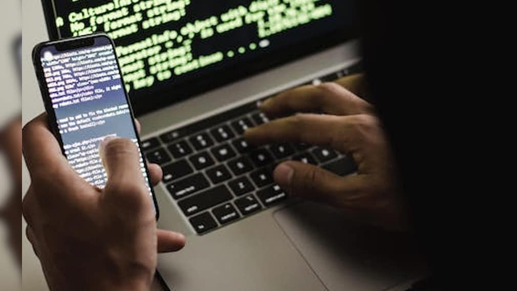 Digital Fraud, Cybercriminals Stole Rs 23,000 Crore From Indians In 2024