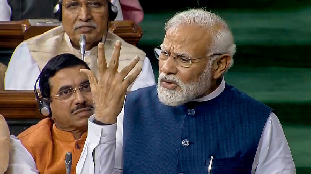 PM Modi Speech: '75 सालों में भारत ने जो कर दिखाया वो पूरी दुनिया के लिए मिसाल है'