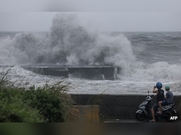 Taiwan Issues Sea, Land Typhoon Warning As Danas Approaches