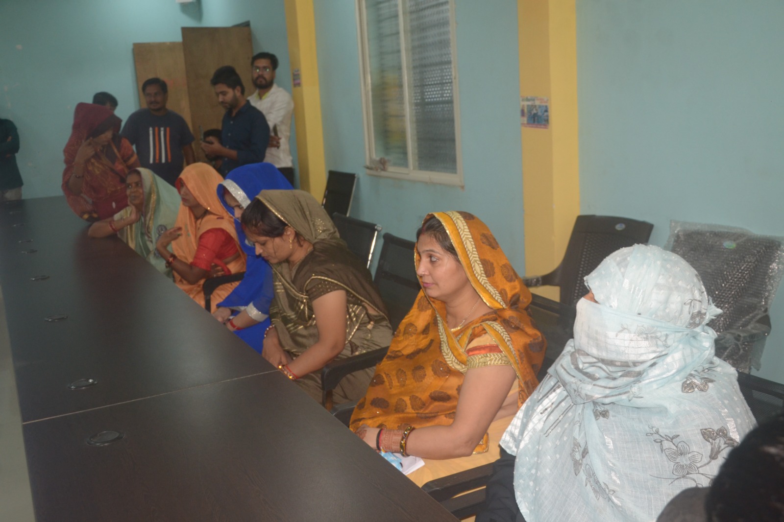 देश में महिलाओं को मिला आरक्षण पर विदिशा में पार्षद पति उड़ा रहे माखौल