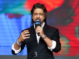 जब शाहरुख खान के पीछे पत्थर लेकर भागा था ये डायरेक्टर, डर से वक्त के पाबंद हो गए थे किंग खान जब शाहरुख खान के पीछे पत्थर लेकर भागा था ये डायरेक्टर, डर से वक्त के पाबंद हो गए थे किंग खान