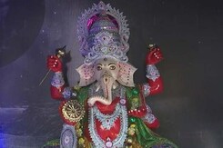 Chandrayaan-Themed Ganesh Pandals Big Draw In Kolkata Chandrayaan-Themed Ganesh Pandals Big Draw In Kolkata