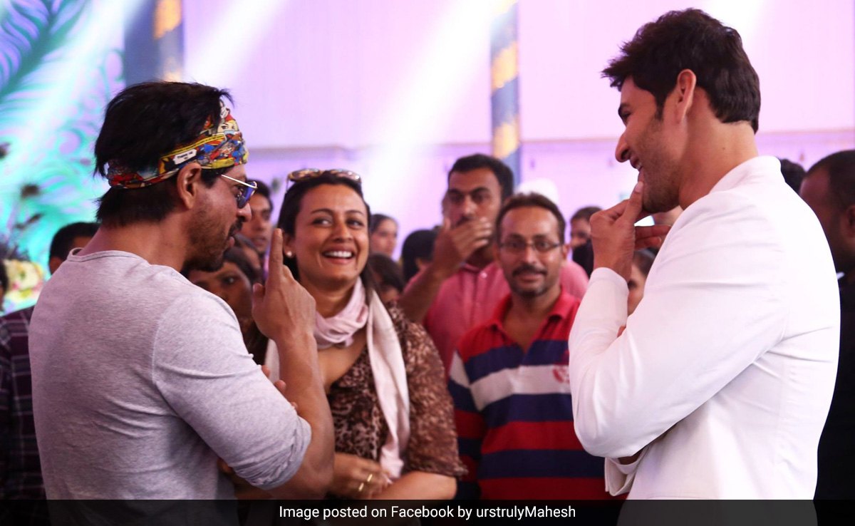 Mahesh Babu's Roaring Shout Out To Shah Rukh Khan's <i>Jawan</i> Performance: "He's On Fire Here"
