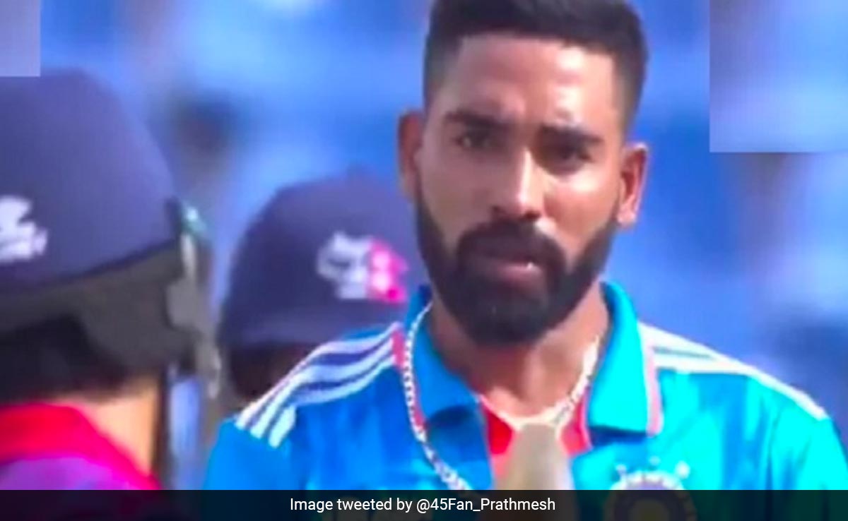 "ये क्या हुआ.." नेपाली बल्लेबाज ने की सिराज की धुनाई, गेंदबाज का माथा ठनका, बैटर को घूरने लगे, Video