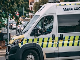 Ambulance Worker In UK Suffers Cardiac Arrest On Duty. Then This Happens Ambulance Worker In UK Suffers Cardiac Arrest On Duty. Then This Happens