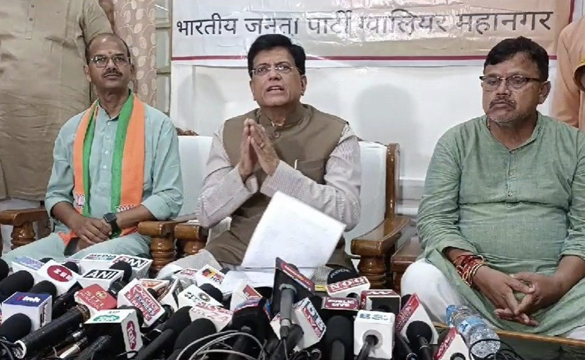 केंद्रीय मंत्री पीयूष गोयल का I.N.D.I.A. गठबंधन पर तंज बोले, चुनाव के माहौल में उनके नेता विदेश में बैठे हैं