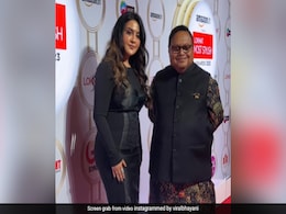 डिप्टी सीएम देवेंद्र फडणवीस की पत्नी अमृता खूबसूरती में नहीं हैं किसी हीरोइन से कम, VIDEO देख फैंस ढूंढने लगे इंस्टाग्राम प्रोफाइल डिप्टी सीएम देवेंद्र फडणवीस की पत्नी अमृता खूबसूरती में नहीं हैं किसी हीरोइन से कम, VIDEO देख फैंस ढूंढने लगे इंस्टाग्राम प्रोफाइल