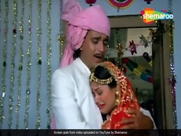 'बाबुल का यह घर बहना' गाने के पीछे छिपा है संगीतकार का यह दुख, स्टूडियो में हो गई थीं आंखें नम 'बाबुल का यह घर बहना' गाने के पीछे छिपा है संगीतकार का यह दुख, स्टूडियो में हो गई थीं आंखें नम