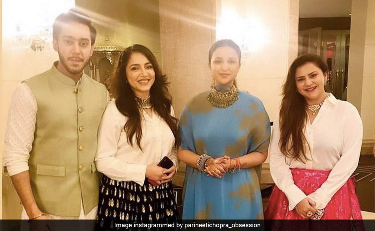 Inside Pic From Parineeti Chopra-Raghav Chadha's <I>Mehendi</i> Is Crazy Viral