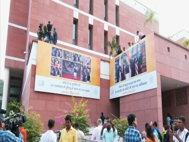 Band, <i>Baaja</i> And G20 Bash At BJP Headquarters With PM Modi Band, <i>Baaja</i> And G20 Bash At BJP Headquarters With PM Modi