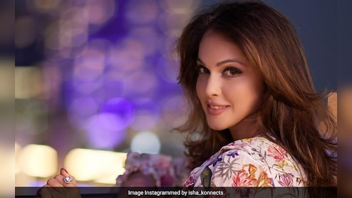 2 रुपये की इस चीज से मिलेगी बॉलीवुड सेलेब्स जैसी जवां स्किन, ईशा कोप्पिकर का ब्यूटी सीक्रेट, 40 में ये करके दिखती हैं 25 की