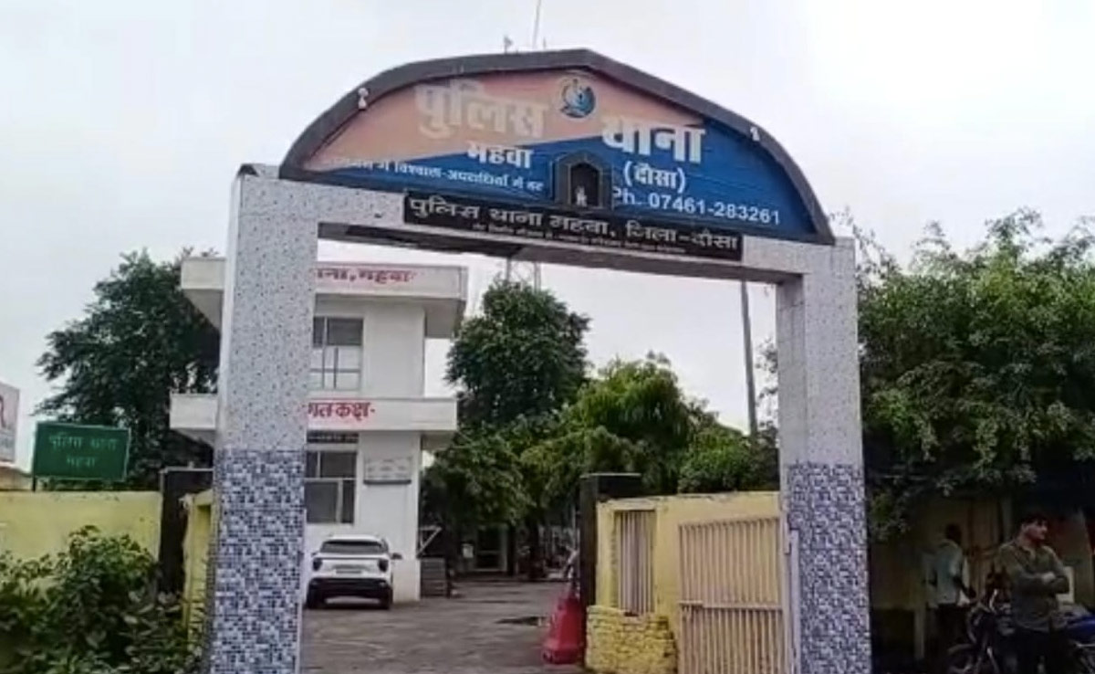 ATM कार्ड से धोखाधड़ी, शातिर ने चंद सेकेंडों में खाते से उड़ाए 72000 रुपये