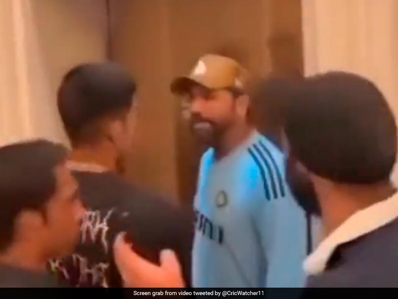 Watch - "<i>Pagal Hai Kya</i>": Irritated Rohit Sharma's Conversation With Shubman Gill Has Internet Talking