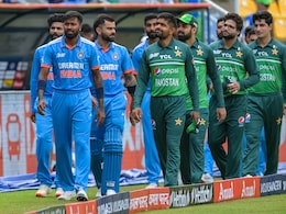 Sunil Gavaskar: 'पाकिस्तानला आशिया कपमधून बाहेर करा', सुनील गावस्करांची मोठी मागणी Sunil Gavaskar: 'पाकिस्तानला आशिया कपमधून बाहेर करा', सुनील गावस्करांची मोठी मागणी