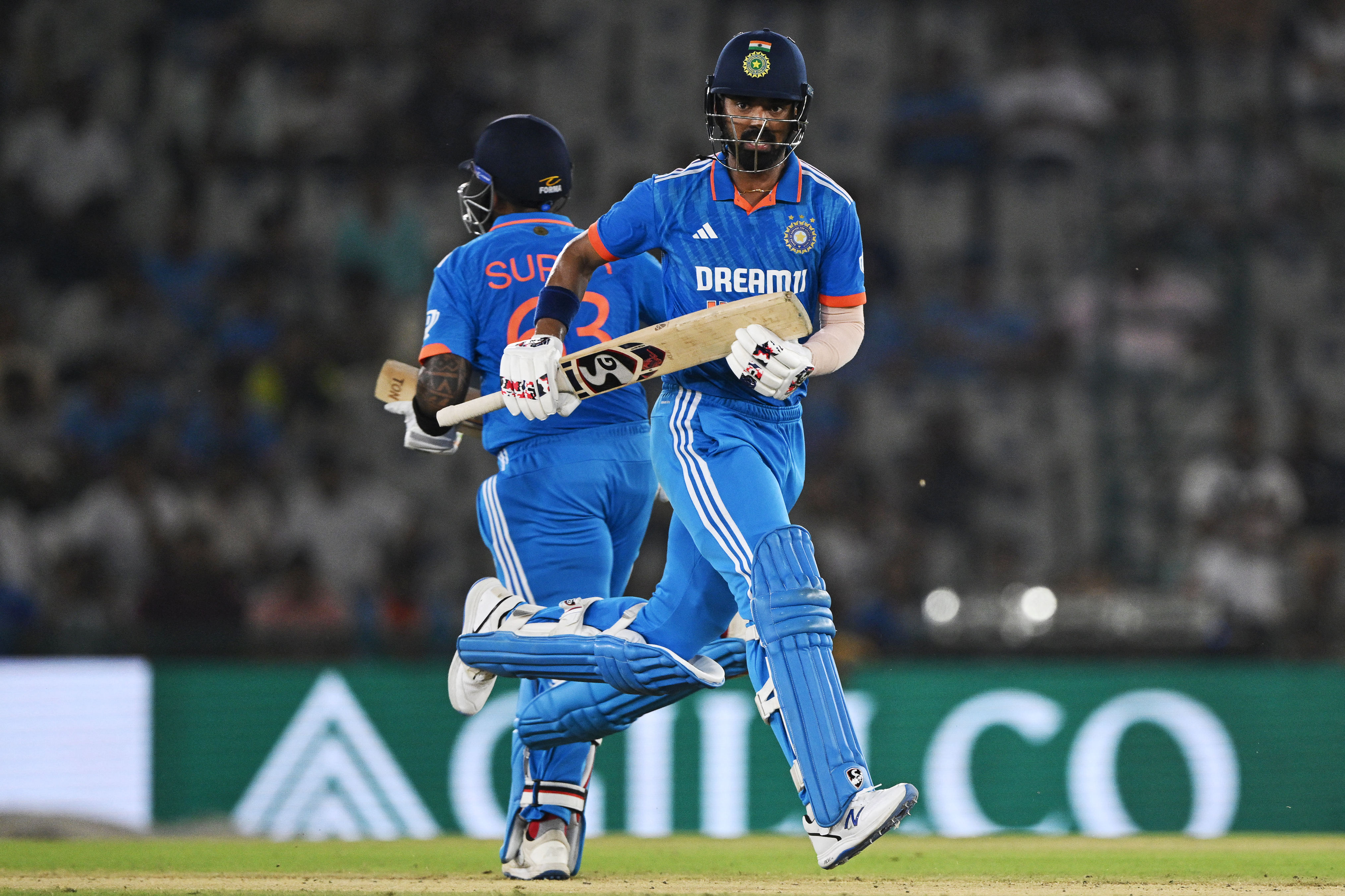 IND vs AUS  2nd ODI : भारत-ऑस्ट्रेलिया मैच के दौरान इंदौर में बड़े वाहनों की नो एंट्री, कुछ ऐसी रहेगी पार्किंग व्यवस्था