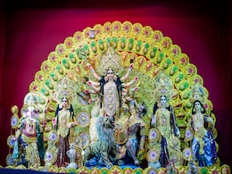 यहां जानिए शारदीय नवरात्रि कब से है शुरू, किस दिन कौन सी देवी की होगी पूजा और किस दिन होगा कन्यापूजन यहां जानिए शारदीय नवरात्रि कब से है शुरू, किस दिन कौन सी देवी की होगी पूजा और किस दिन होगा कन्यापूजन