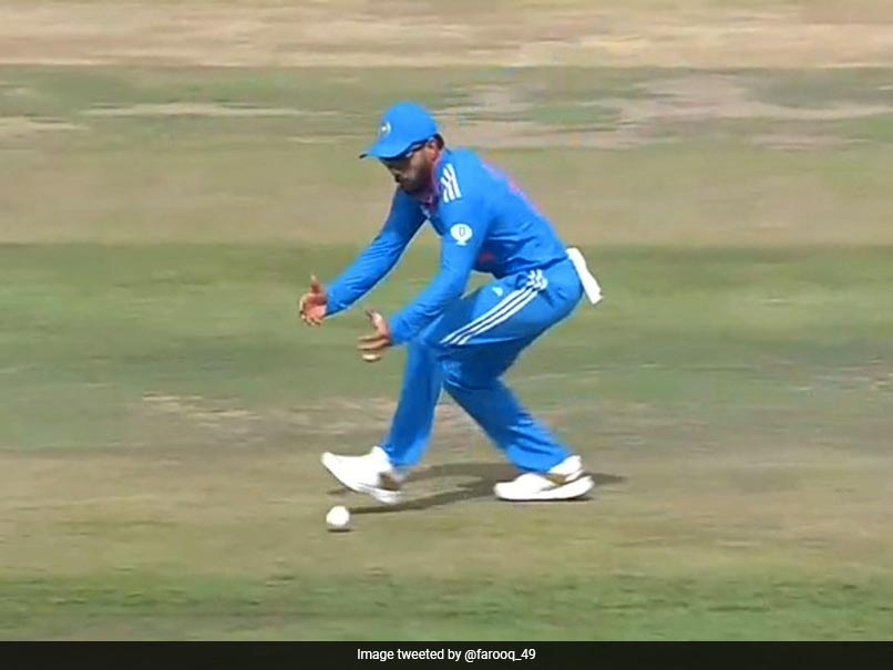 IND vs NEP: नेपाल के खिलाफ मैच में टीम इंडिया ने छोड़े तीन लॉलीपॉप कैच, Video देखकर नहीं होगा यकीन