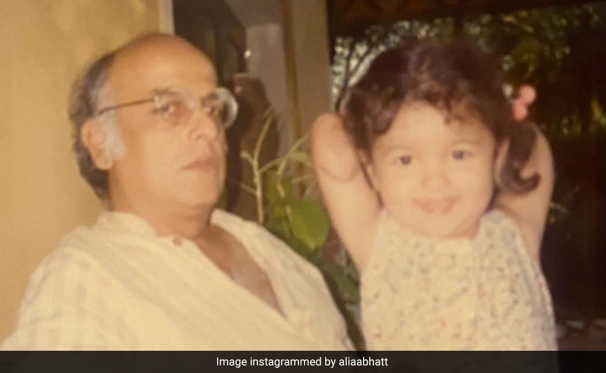 Alia Bhatt's Wish For Dad Mahesh Bhatt Will Melt Your Heart: "Happy Birthday My Wise Man"
