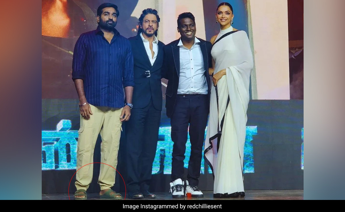 ना सूट ना बूट, 700 करोड़ के कलेक्शन वाली जवान के जश्न में चप्पल पहनकर पहुंचे विजय सेतुपती, सादगी पर हो जाएंगे फिदा