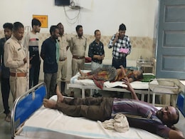 सतना : कुएं में फंसे जंगली सुअर को बचाना पड़ा महंगा, बाहर आते ही तीन गांव वालों पर किया हमला सतना : कुएं में फंसे जंगली सुअर को बचाना पड़ा महंगा, बाहर आते ही तीन गांव वालों पर किया हमला