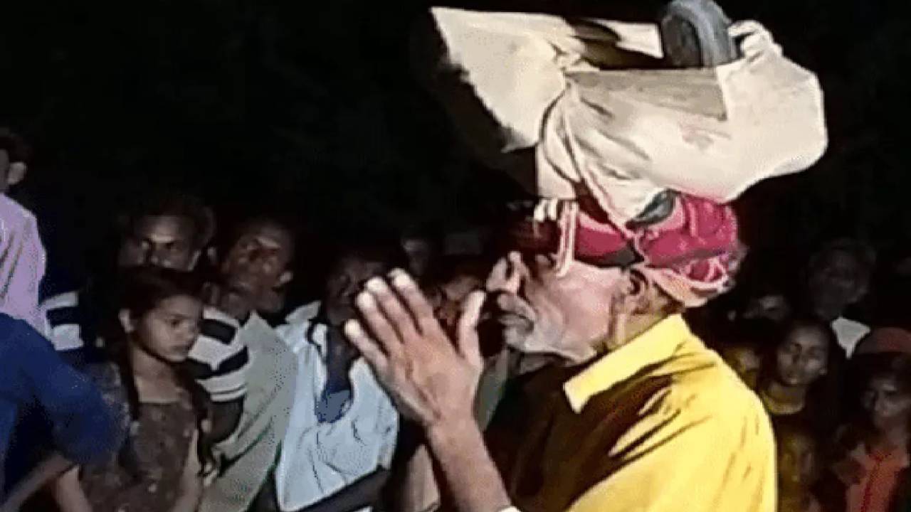 Rajasthan के Chittorgarh में सिर पर जूता रखवाकर दलित बुजुर्ग से मंगवाई माफी