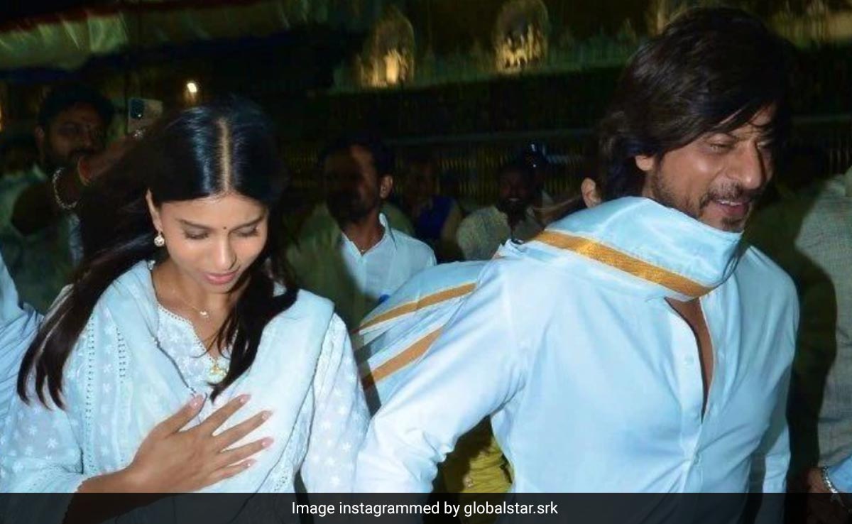 This Pic Of Shah Rukh Khan And Daughter Suhana From Tirupati Has The Internet's Heart