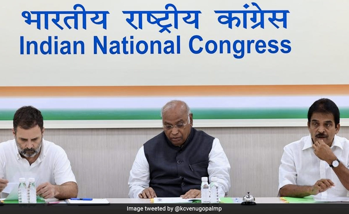 कांग्रेस ने चुनावों के लिए कमर कसने का ऐलान किया, मल्लिकार्जुन खरगे ने दी अनुशासन की नसीहत