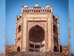 French Tourist Falls From Platform In Agra's Fatehpur Sikri Complex, Dies French Tourist Falls From Platform In Agra's Fatehpur Sikri Complex, Dies