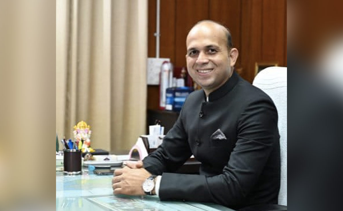 एक दशक से ज्यादा पुराने करियर में कई अहम मुकाम हासिल किए रायपुर के कलेक्टर सर्वेश्वर ने