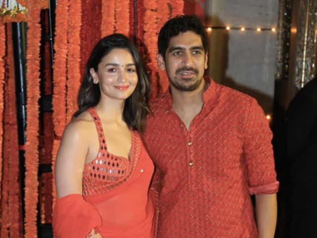 "Morya," Said Alia Bhatt At Ambanis' Ganesh Chaturthi