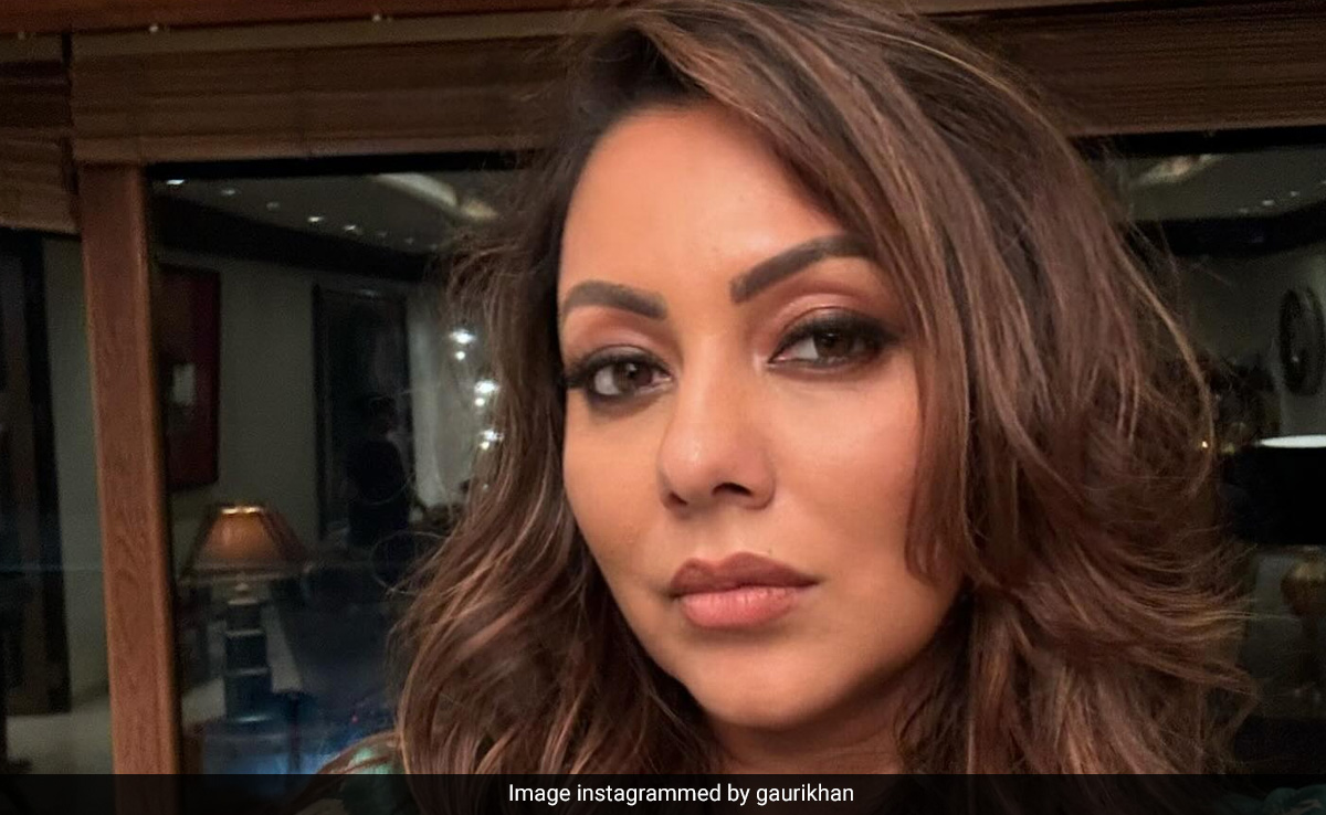 This Selfie Of Gauri Khan Prompts Reactions From Farah Khan, Preity Zinta