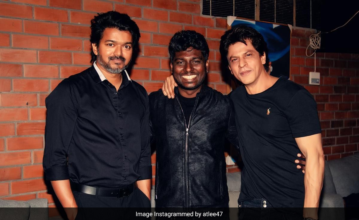Shah Rukh Khan's Loud Shout Out To <i>Leo</i>: "I Love Vijay Sir"