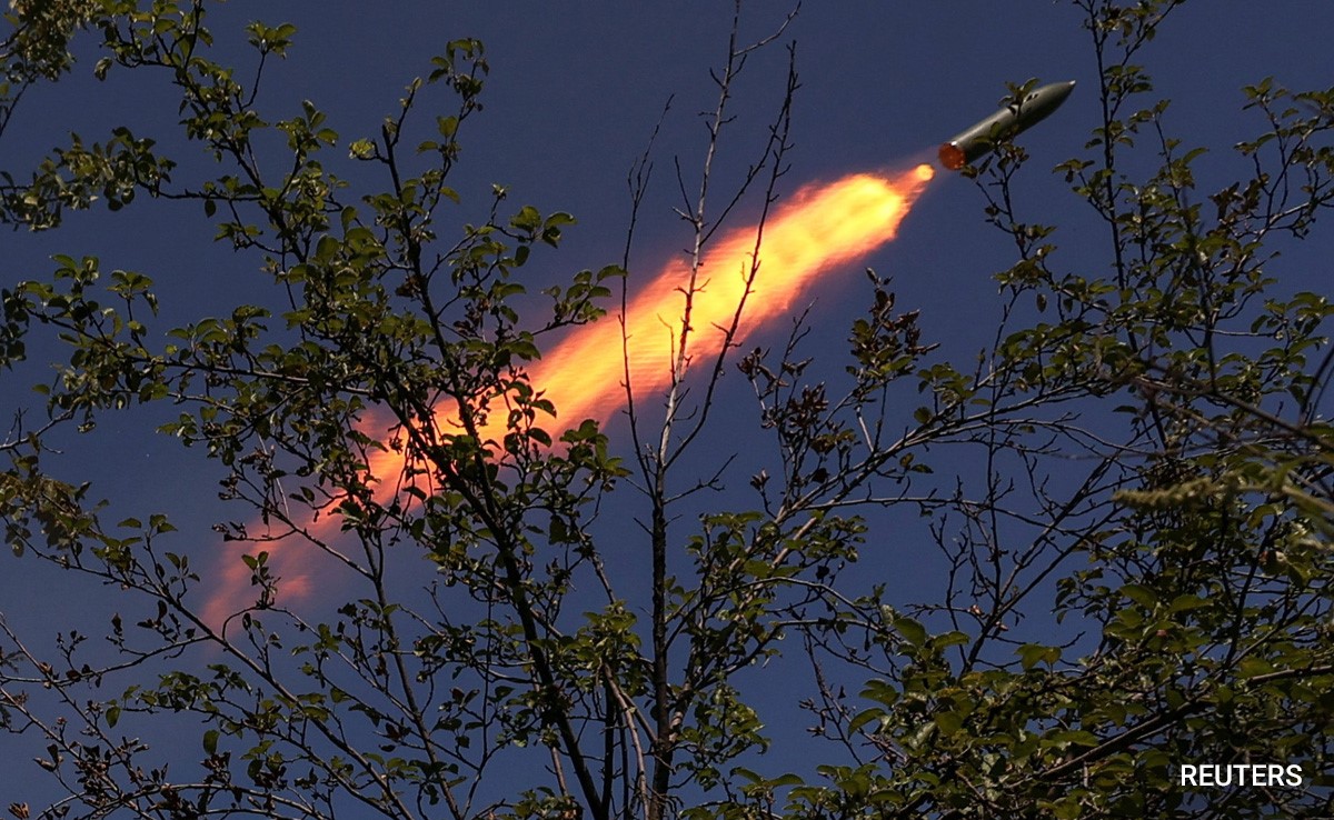 Ukraine Says Its Heavy Artillery Is Inflicting 'Hell' On Russians Near Bakhmut