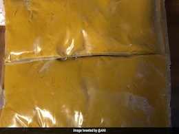 2 Kg Gold Dust Worth Rs 1 Crore Seized At Mumbai Airport 2 Kg Gold Dust Worth Rs 1 Crore Seized At Mumbai Airport