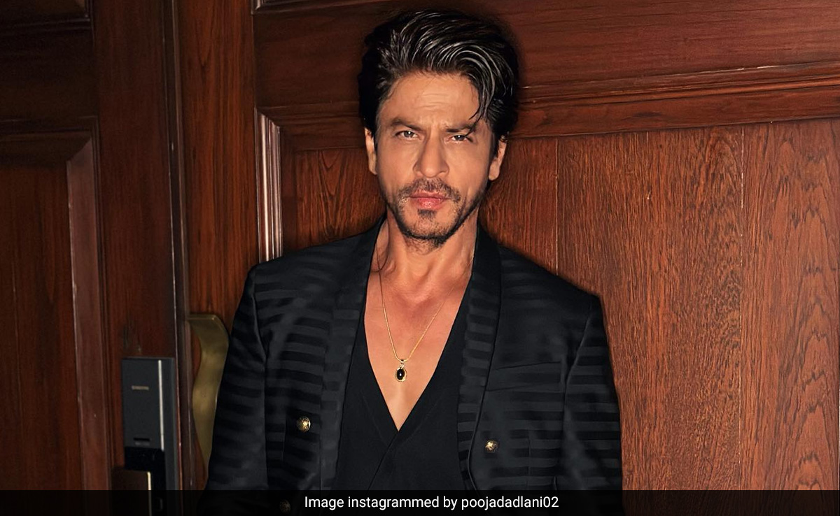 A Cheeky Fan Asked Shah Rukh Khan To Send Free <i>Jawan</i> Tickets For Girlfriend. See Actor's Reply