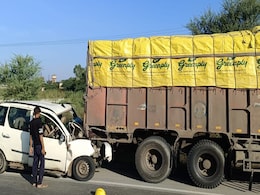 तेज रफ्तार ट्रक ने अचानक लगाया ब्रेक, ट्रक में जा घुसी कार, ड्राइवर की मौके पर ही मौत तेज रफ्तार ट्रक ने अचानक लगाया ब्रेक, ट्रक में जा घुसी कार, ड्राइवर की मौके पर ही मौत