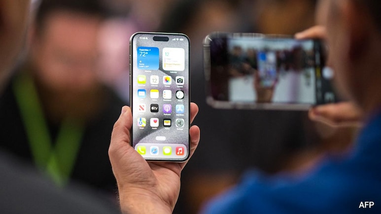 Not A Fan Of iPhone's New Liquid Glass Look? Apple To Roll Out Fix Soon