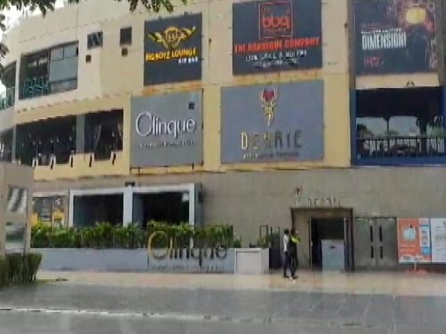 क्या महंगी शराब के नाम पर लोगों को सस्ती और घटिया शराब पिलाई जा रही है?