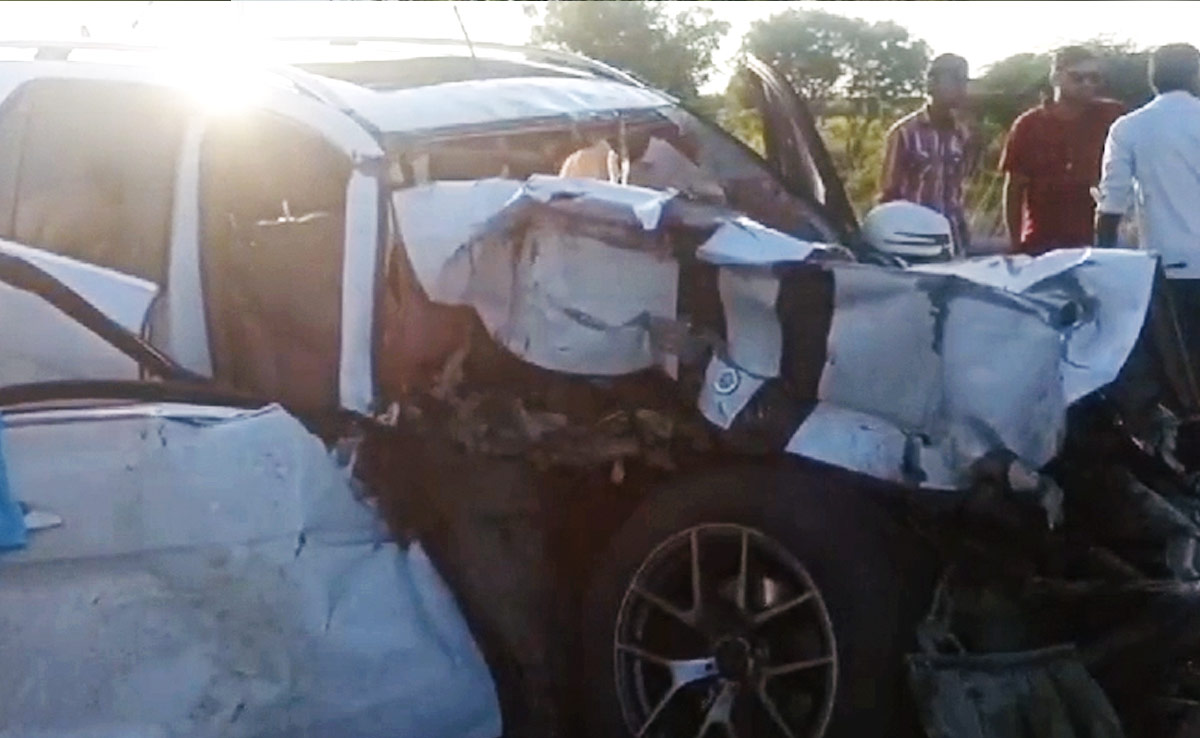 Speeding Mercedes Crashes Into Milk Tanker On Delhi-Mumbai Expressway