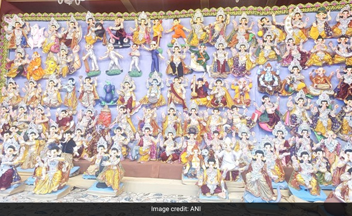 इंदौर के इस पंडाल में लगाई गईं भगवान गणेश की 108 अलग-अलग रूपों की मूर्तियां