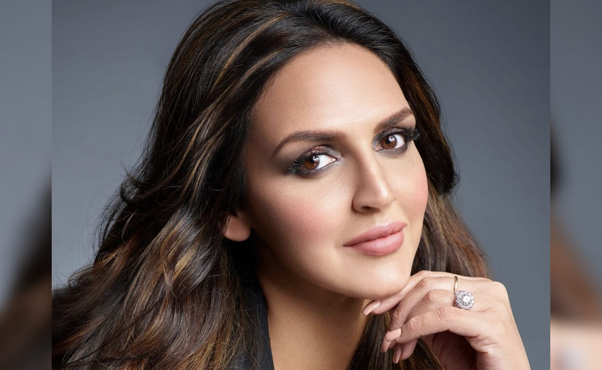 हेमा मालिनी के कमबैक को लेकर बोलीं ईशा देओल- "अगर किसी के पास कोई अच्छी स्क्रिप्ट है तो..."