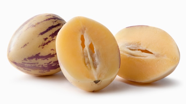 The presence of potassium in pepino helps regulate blood pressure levels