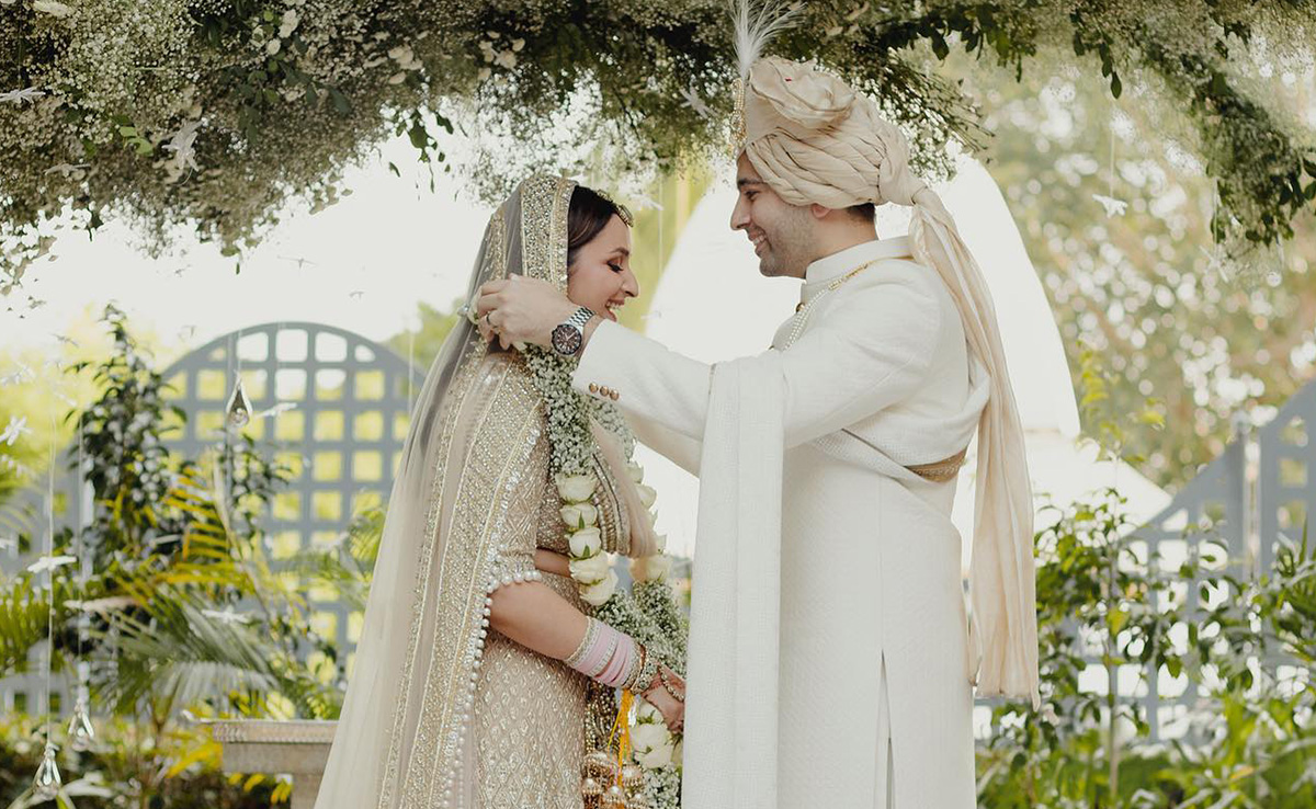 For "Stunning Bride" Parineeti Chopra, Congratulatory Wishes From Brothers Shivang-Sahaj Chopra