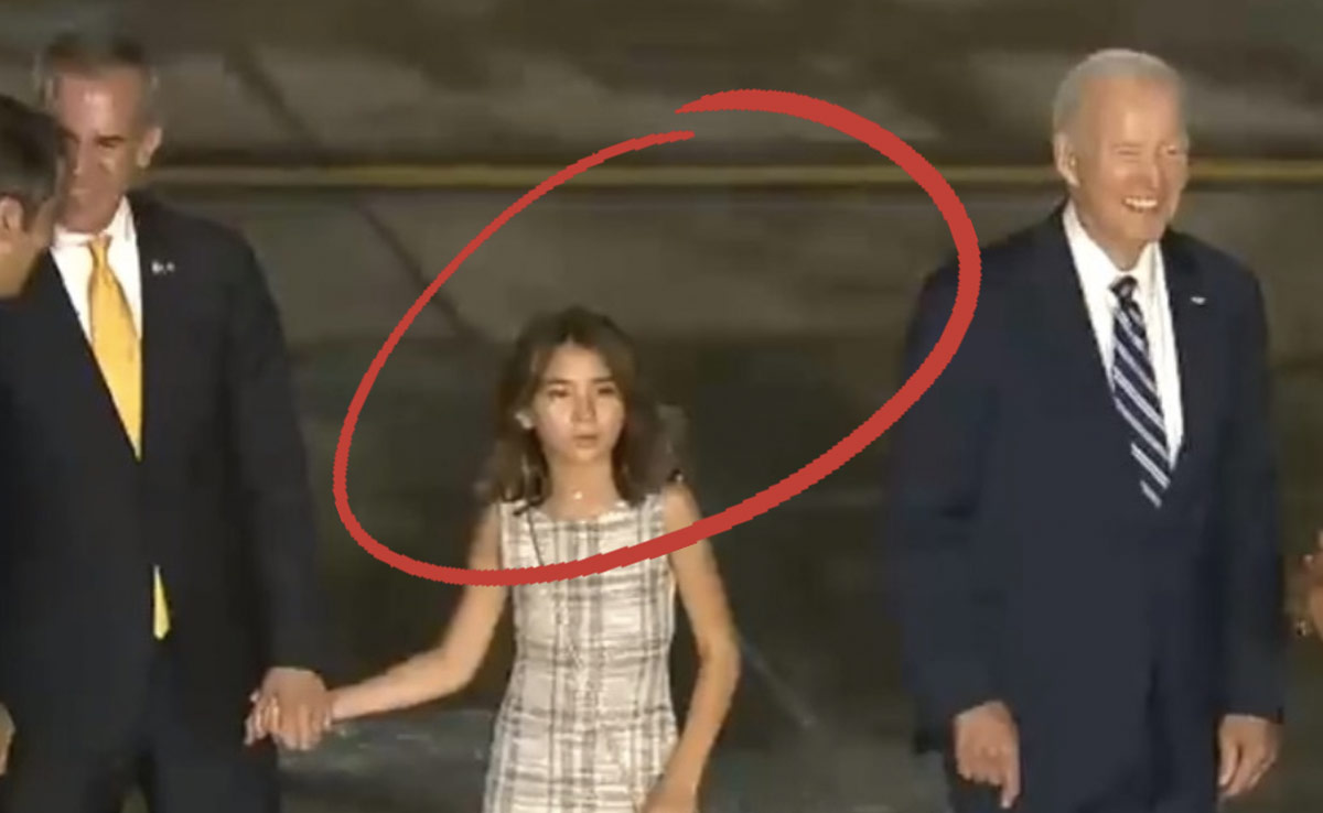 अमेरिकी राष्ट्रपति को लगाया गले, कौन है Joe Biden को रिसीव करने पहुंची ये बच्ची