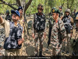 करीब 100 घंटे के बाद अनंतनाग में फायरिंग बंद, लेकिन खत्म नहीं हुआ है सेना का ऑपरेशन करीब 100 घंटे के बाद अनंतनाग में फायरिंग बंद, लेकिन खत्म नहीं हुआ है सेना का ऑपरेशन
