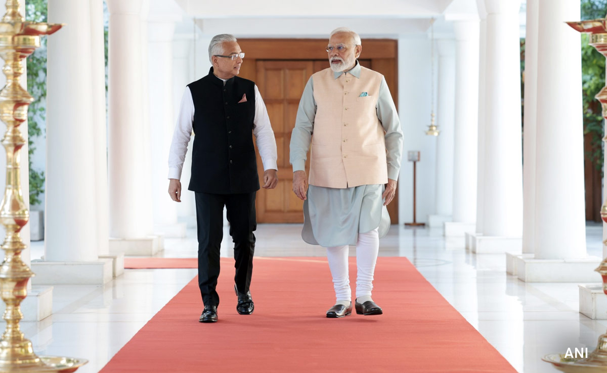PM Modi, Mauritius Counterpart Hold Meet, Discuss Infrastructure, FinTech