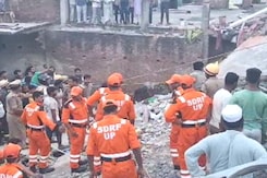 2 Dead After Building Collapsed In UP's Barabanki. Recue Ops On 2 Dead After Building Collapsed In UP's Barabanki. Recue Ops On